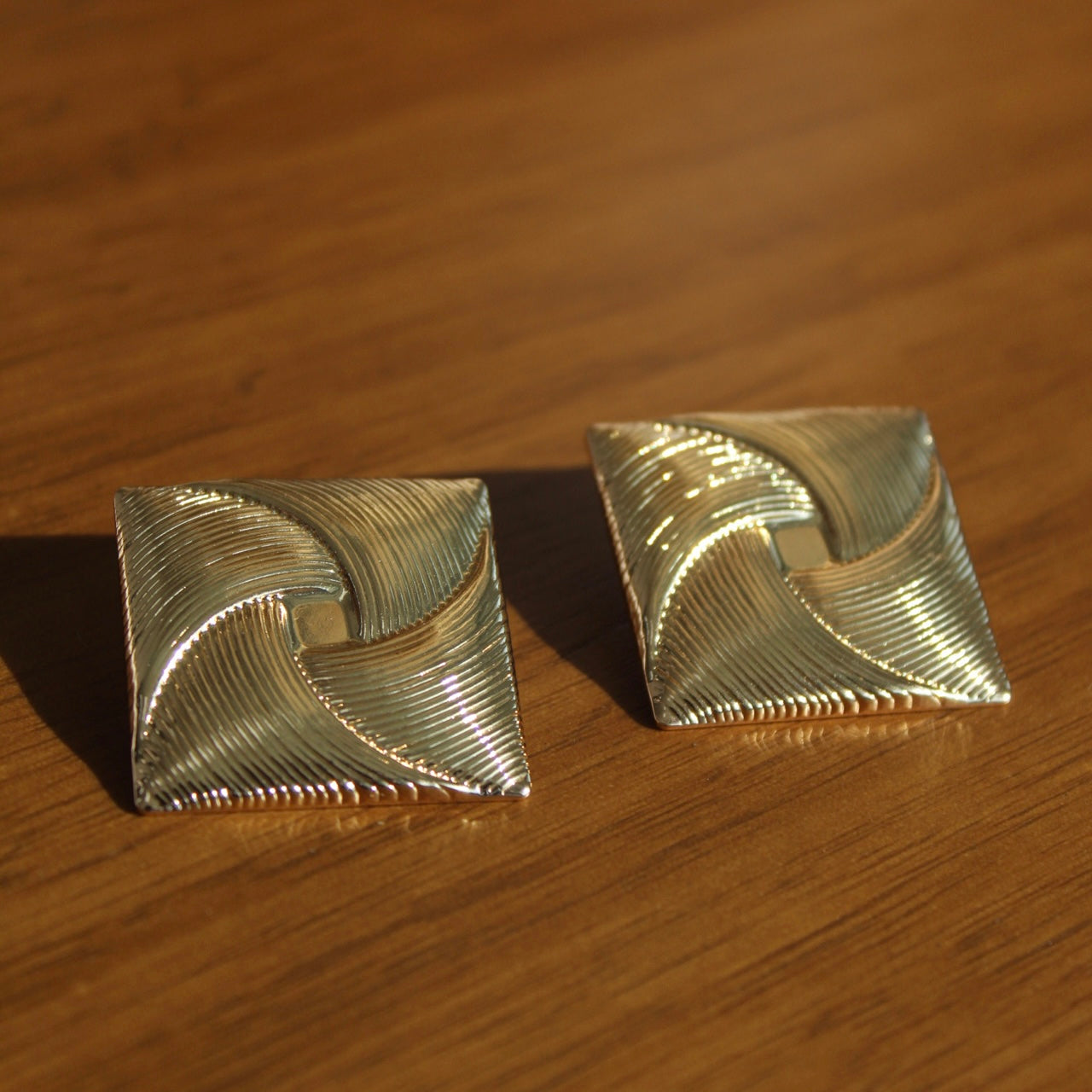 Square Luxe