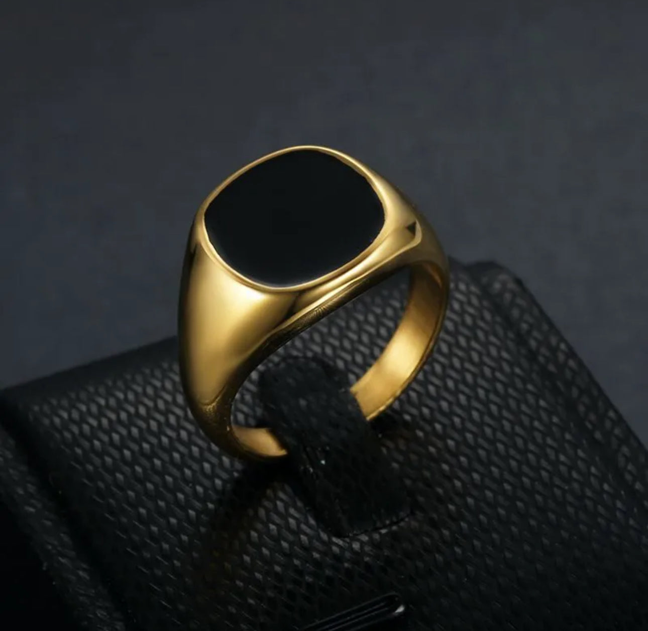 Men’s Signet Ring