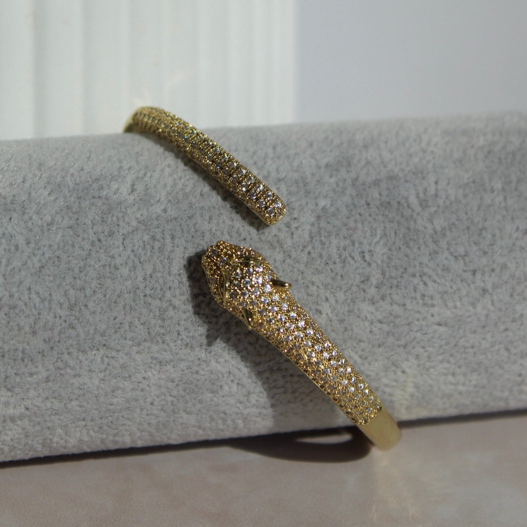 Brazalete con zirconia