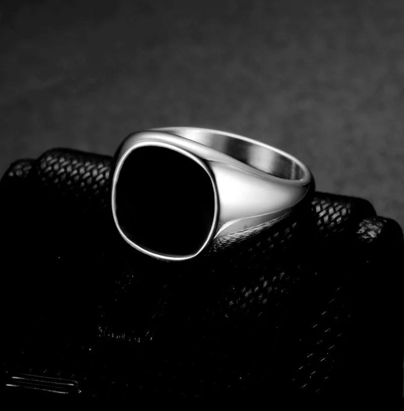 Men’s Signet Ring