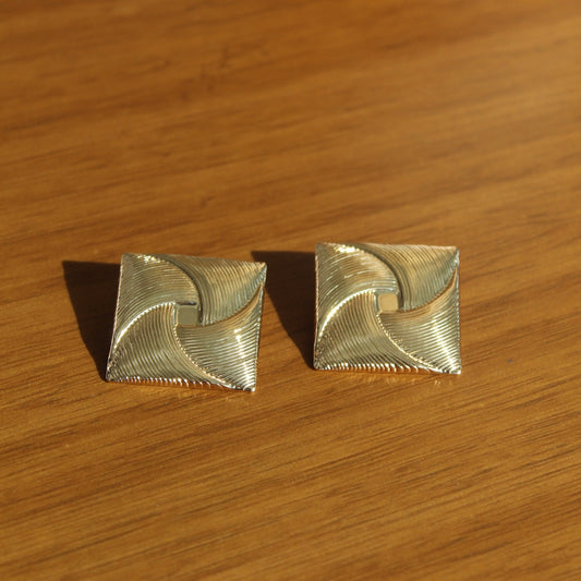 Square Luxe