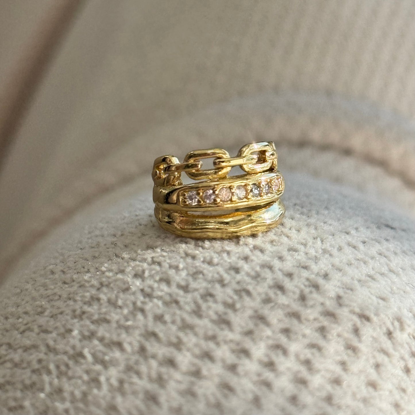 Ear Cuff Circle of Shine