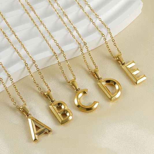 Cadena con dije de Letra